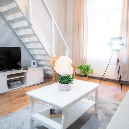 Apartment In Super Location M9 Budapeste Exterior foto